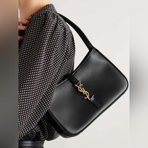 SAINT LAURENT LETHER SHULDER BAG WITH GOLD LOGO